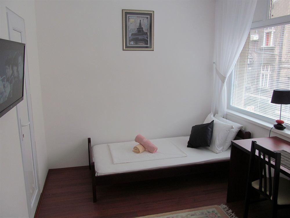 Downtown Apart Hotel Bane Belgrade Extérieur photo